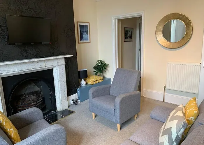Scoresby\'S - 2-Bedroom Apartment With Parking