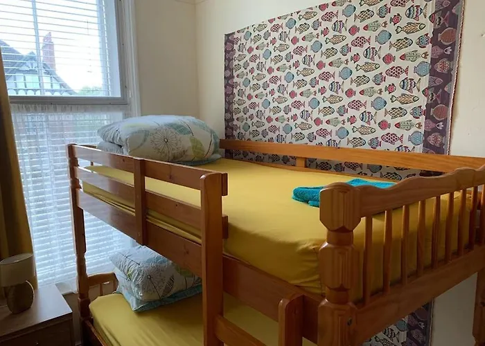 Scoresby\'S - 2-Bedroom Apartment With Parking