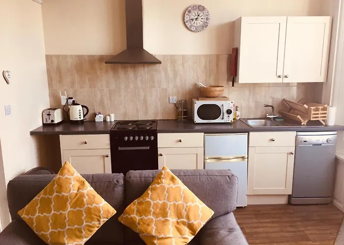 Scoresby\'S - 2-Bedroom Apartment With Parking