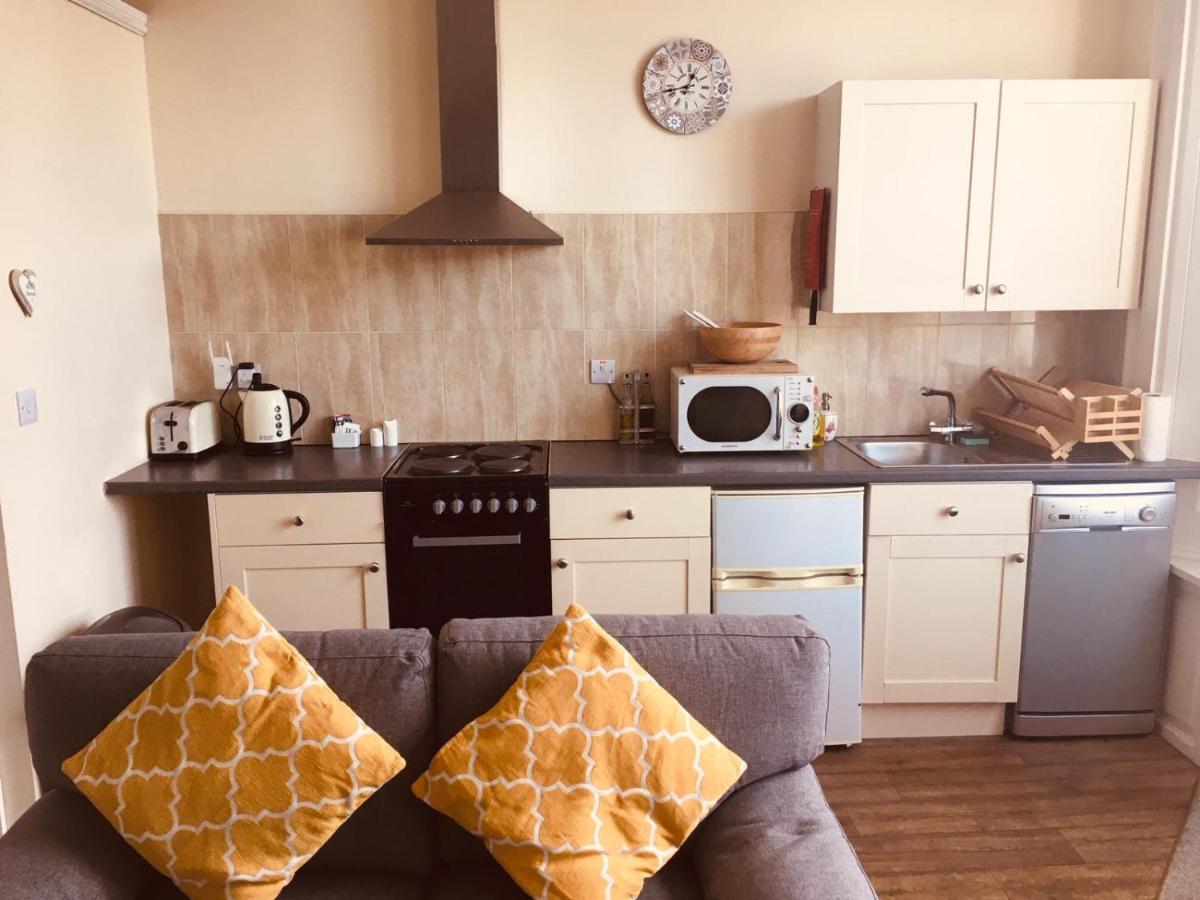 Scoresby's - 2-bedroom With Parking Whitby
