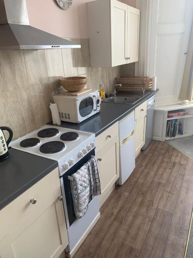Scoresby's - 2-bedroom With Parking Apartment *